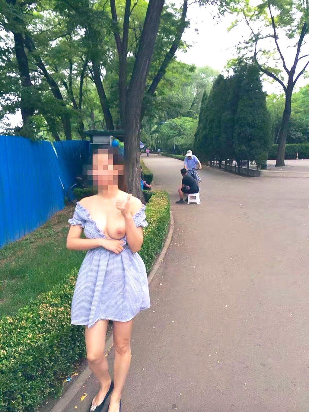 爱学习的女孩~单纯喜欢露出～认真读书～书中自有颜如玉[19P]第1页 作者:Publisher 帖子ID:166138 TAG:偷拍图片,露出偷窺,2048核基地